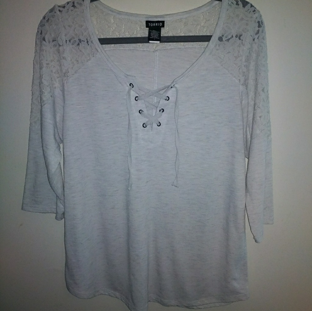 Torrid 3/4 sleeve tee tie front lace panel Sz0/xl